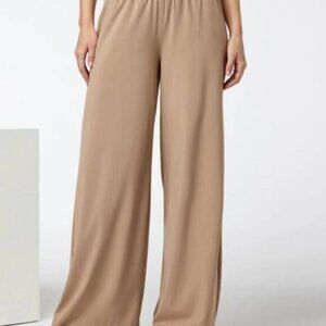 Vuori Villa Wideleg Women's Lightweight Pants in  Goldenrod sz Medium